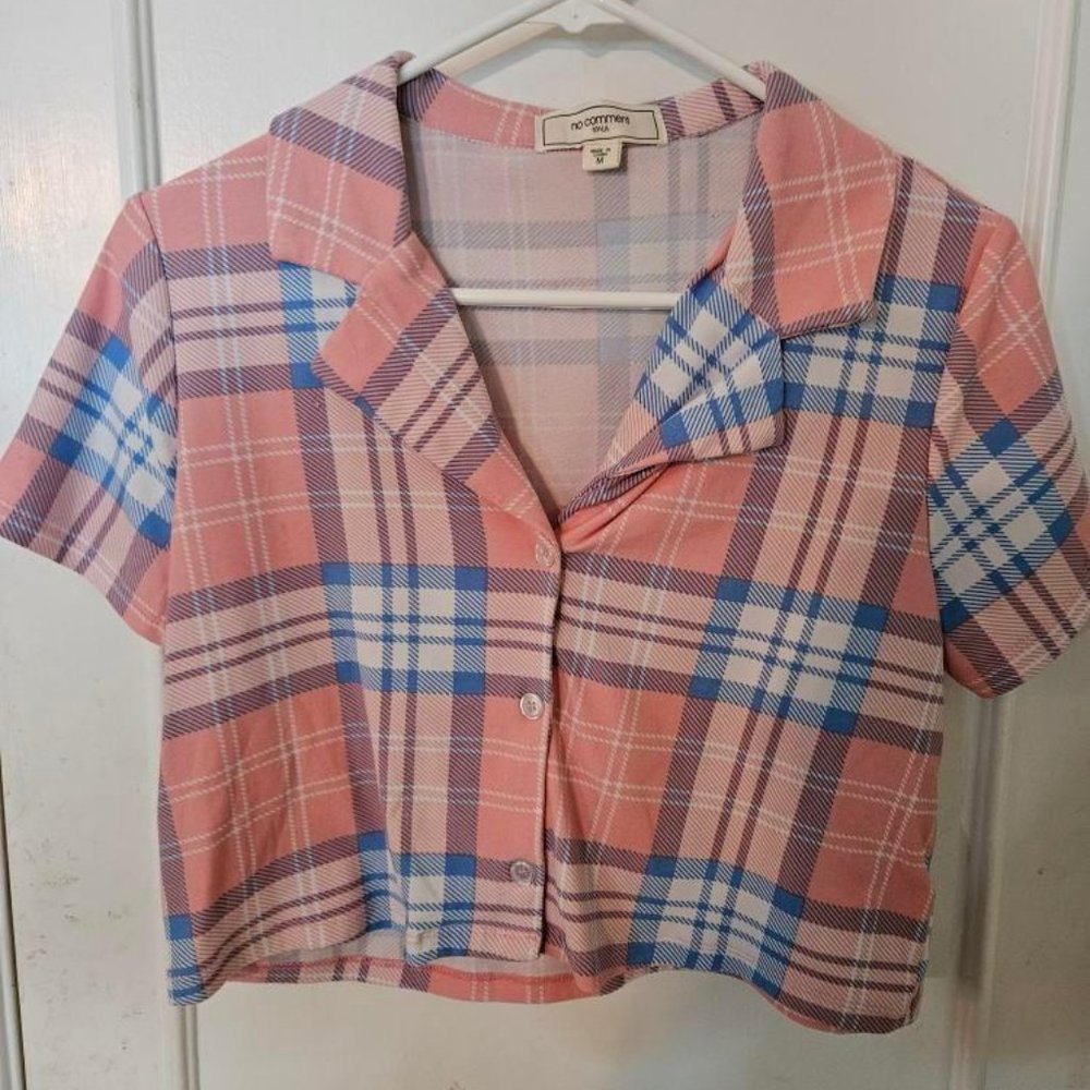No comment size.medium plaid crop top